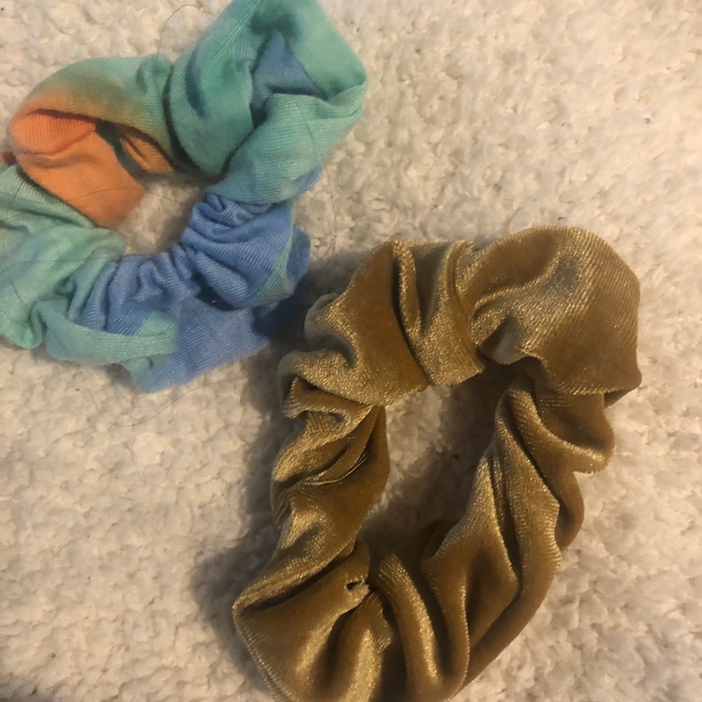 American Eagle Scrunchies 🤍